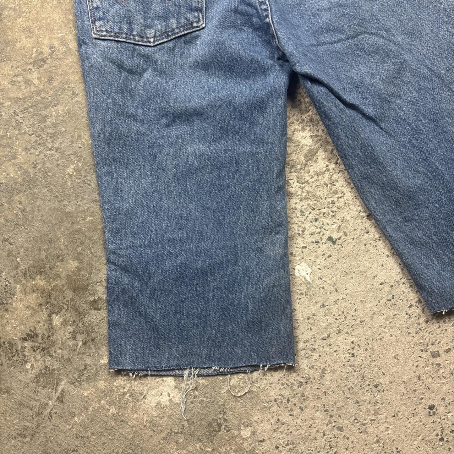 Blue Denim Wrangler Capri Women’s Jeans | W28"