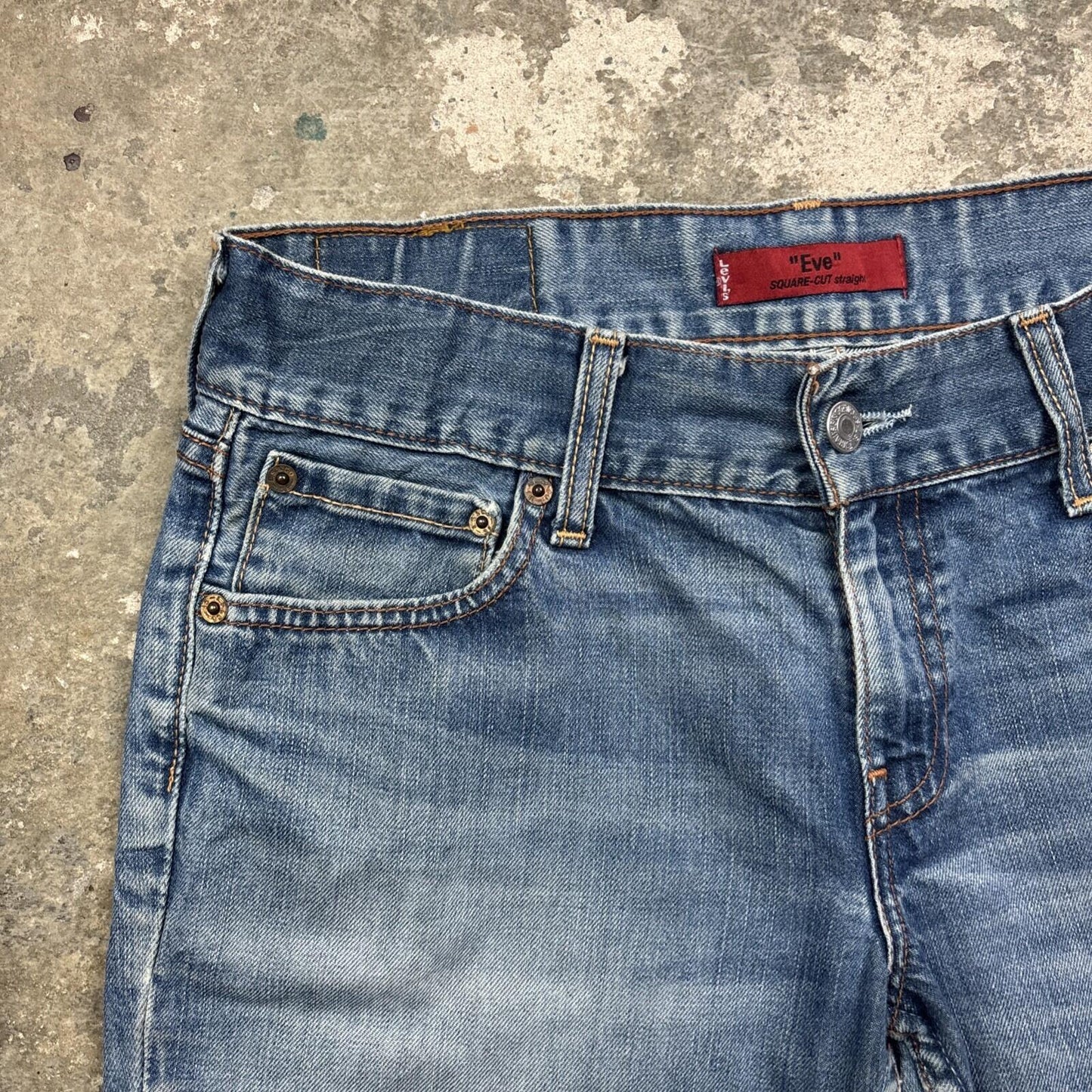 Textured Blue Women’s Levis 557 Cut Off Jean Shorts | W30"