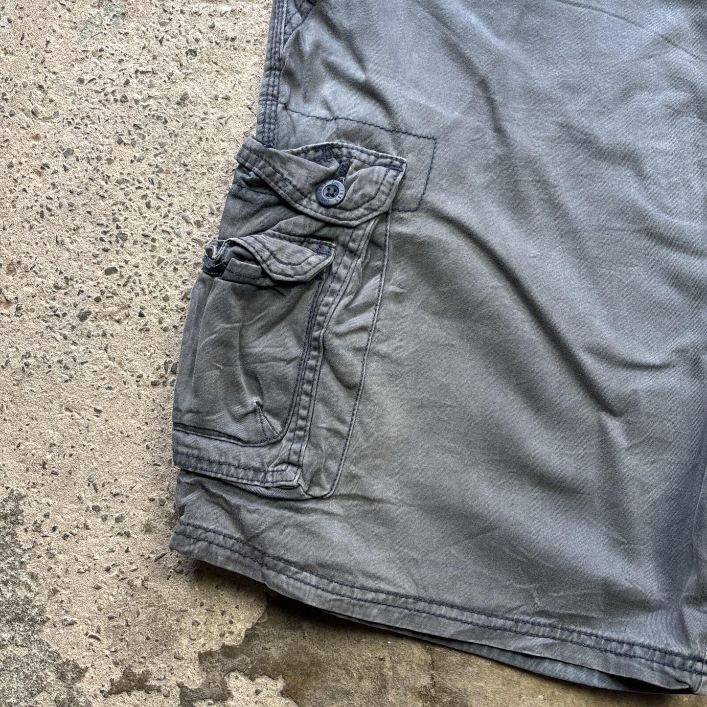 Grey Lee Men’s Cargo Shorts - W44