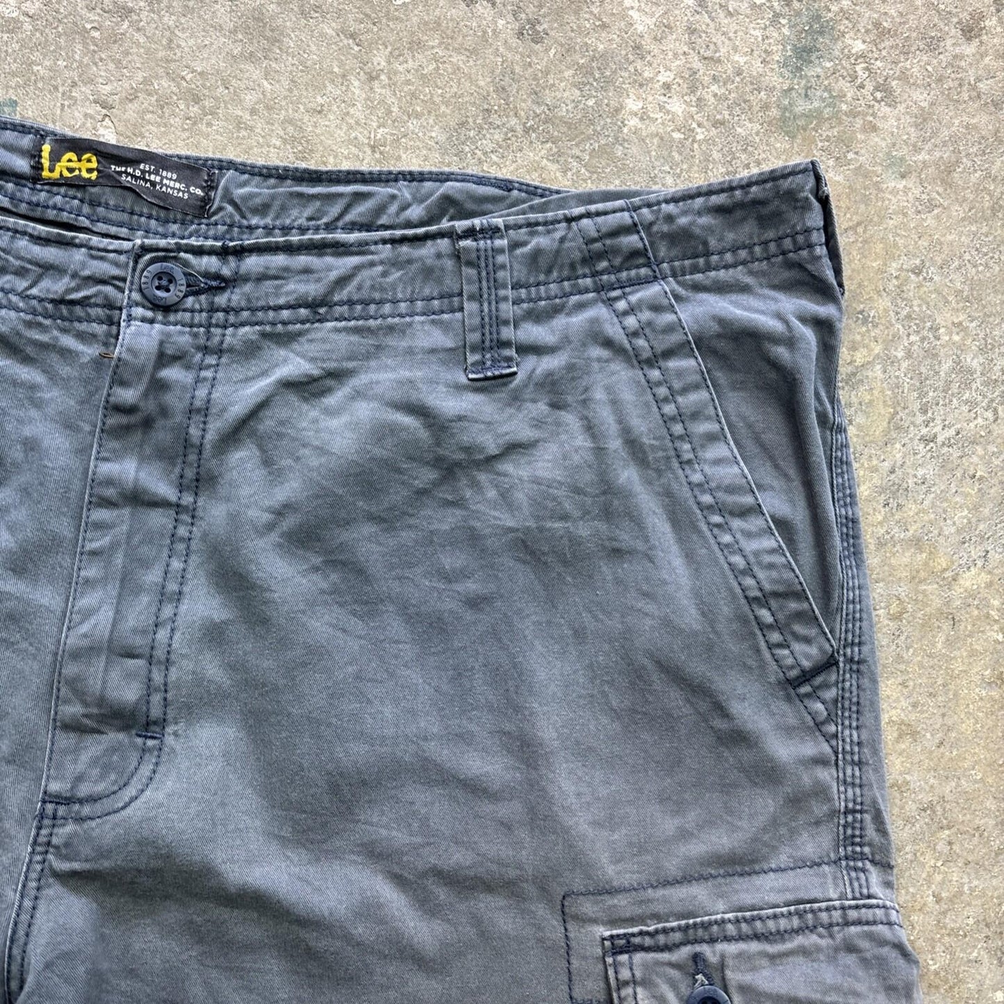 Grey Lee Men’s Cargo Shorts - W44