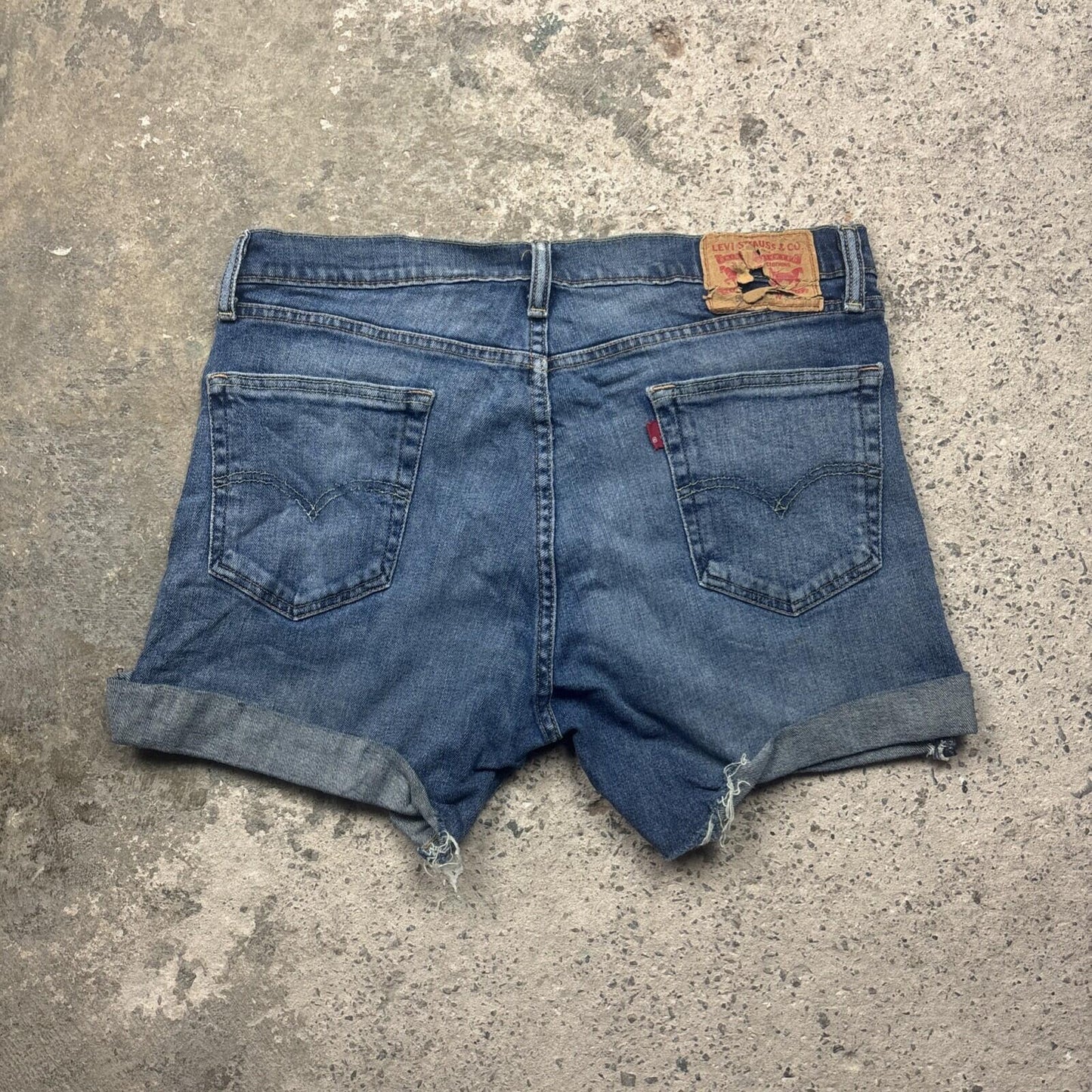 Blue Denim Levi’s Women’s Short Jean Shorts | W34"