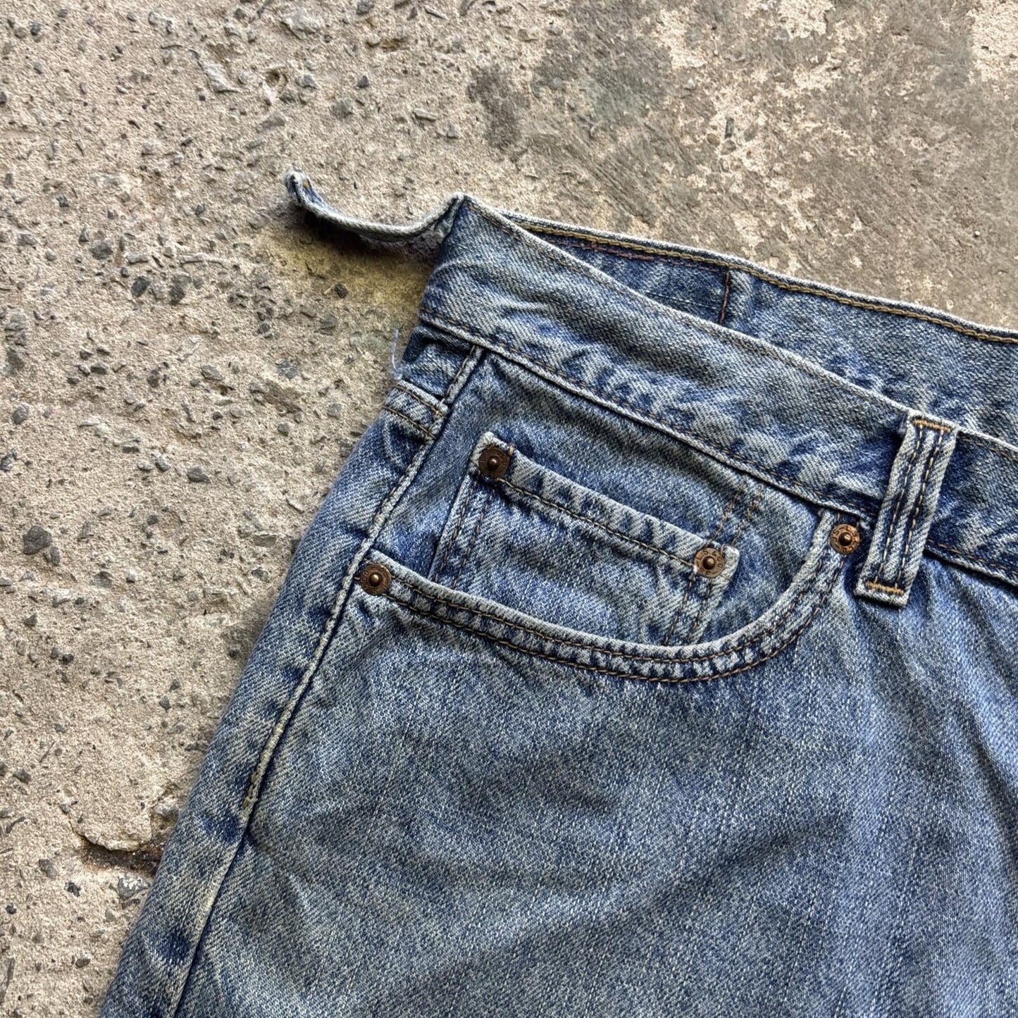 Blue Denim Levi’s 550 Men’s Shorts Jorts | W36