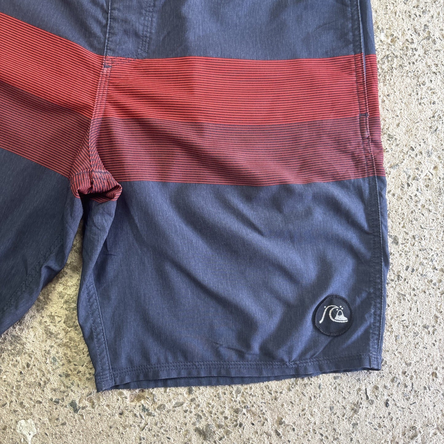 Red & Navy Quiksilver Striped Board Shorts W/ Pockets | W32"