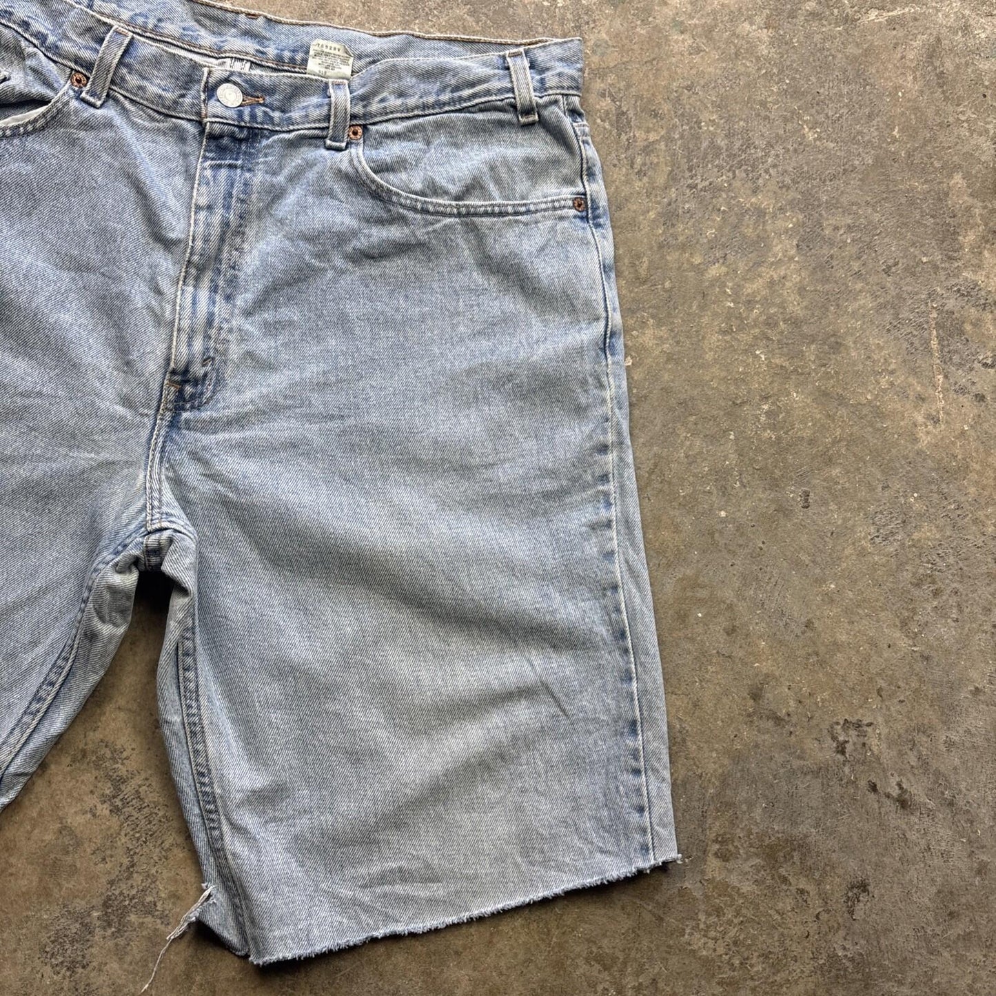 Light Blue Men’s Levi’s 550 Denim Cut Off Shorts - W38