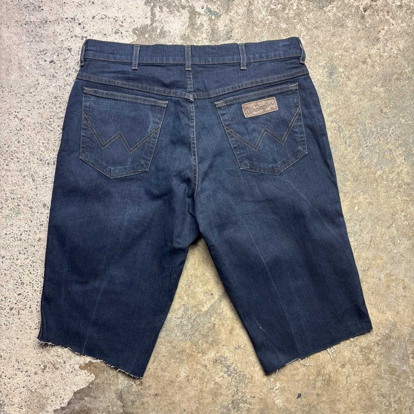Navy Denim Wrangler Men’s Cut Off Texas Stretch Shorts | W38