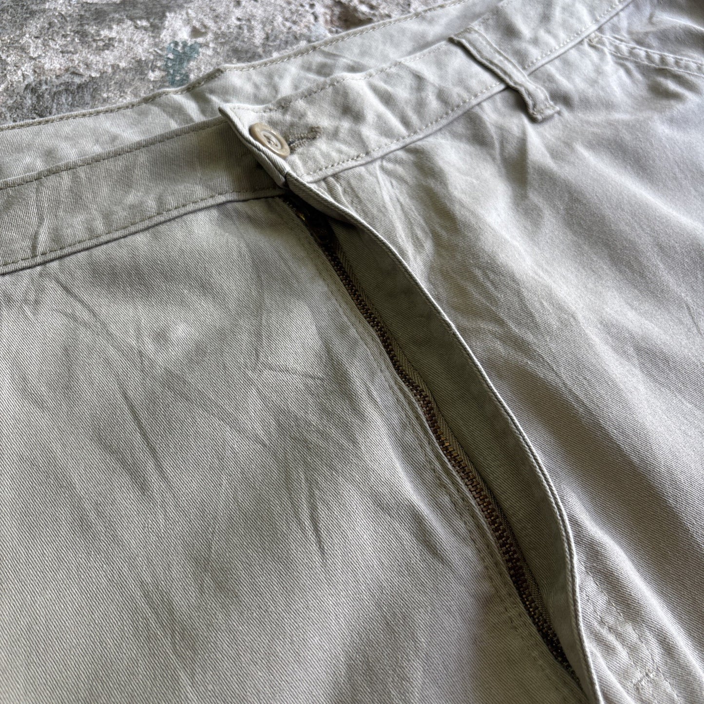 Khaki Green Wrangler Cotton Cargo Shorts | W40"