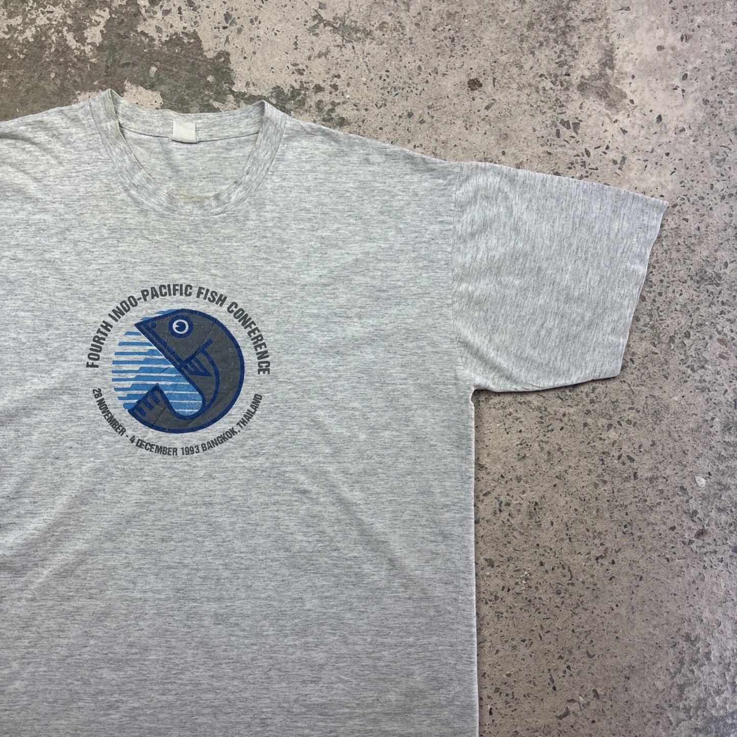 Vintage Grey 90s Graphic T-Shirt | Size XL