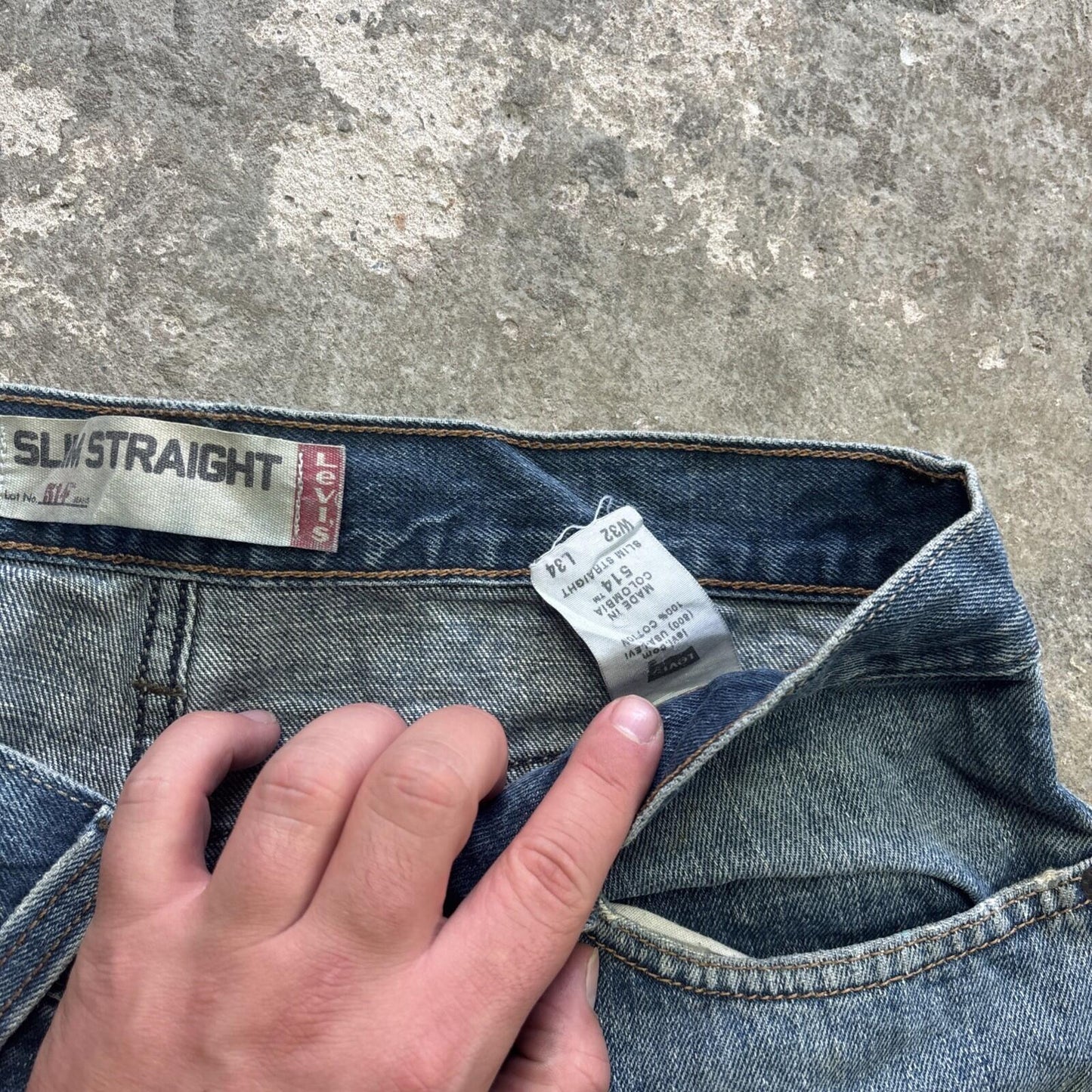 Blue Denim Levi’s 514 Women’s Cut Off Shorts | W32