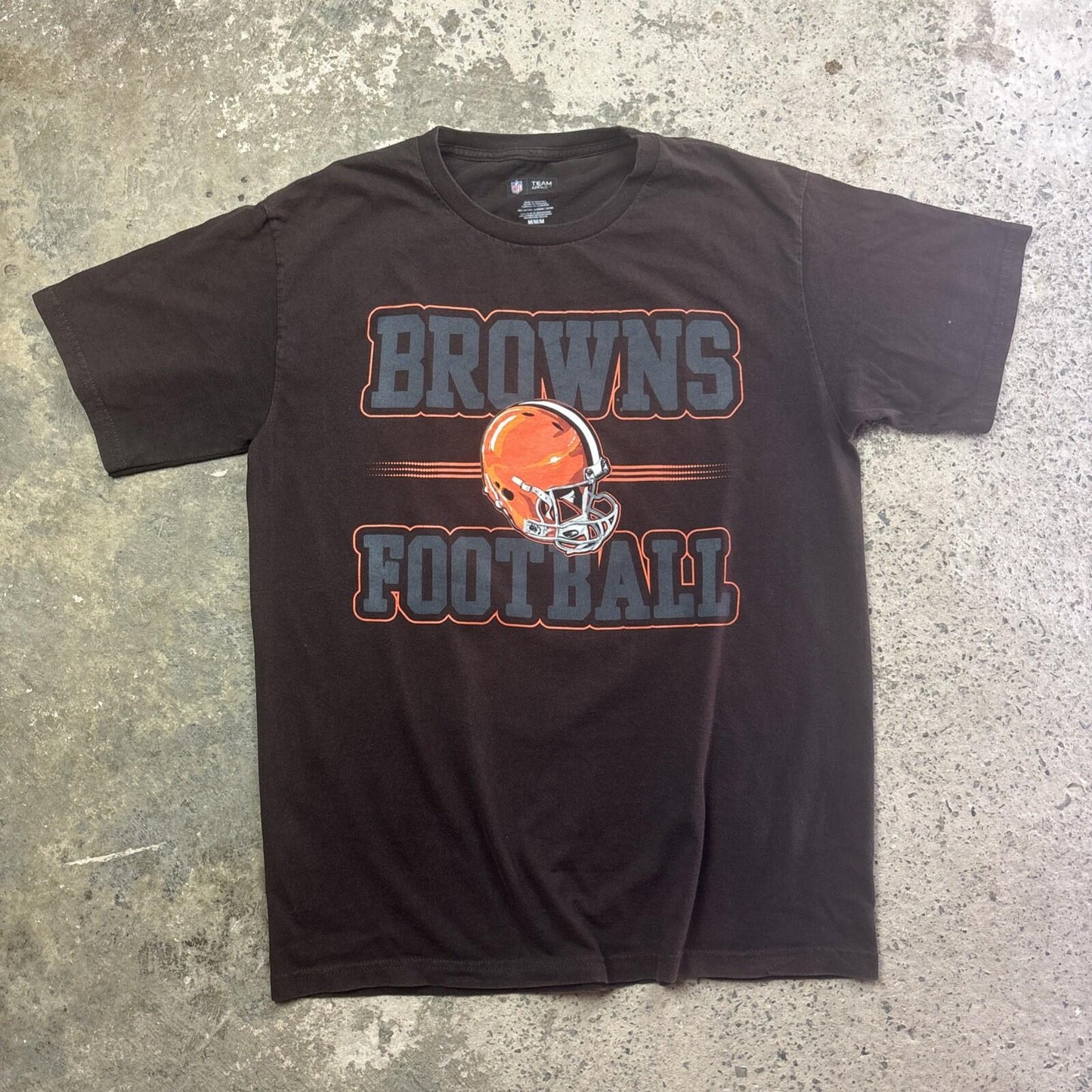 Brown NFL Cleveland Browns American Football Men’s Graphic T-Shirt | Size M