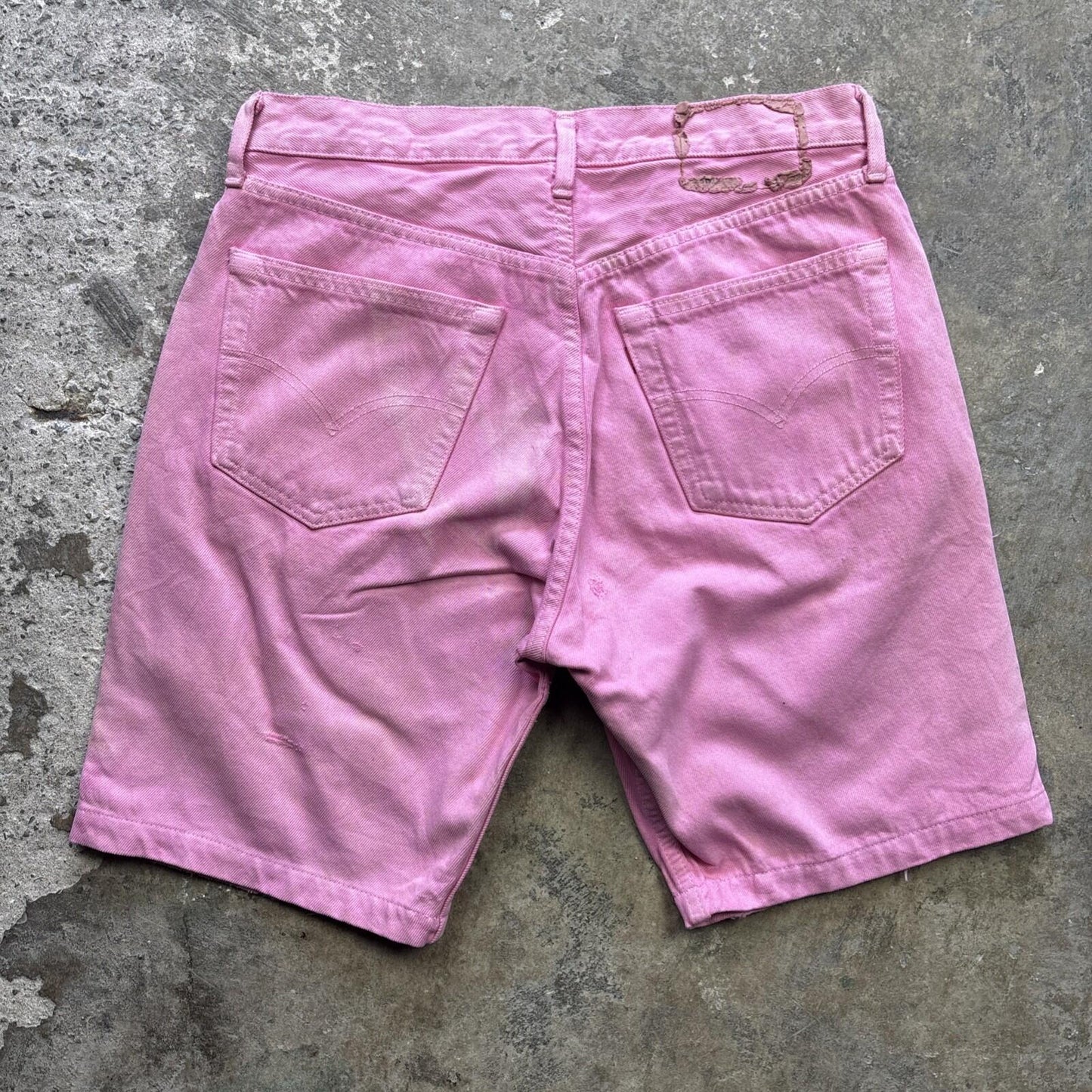 Distressed Vintage Pink Levi’s Men’s Denim Shorts - W31