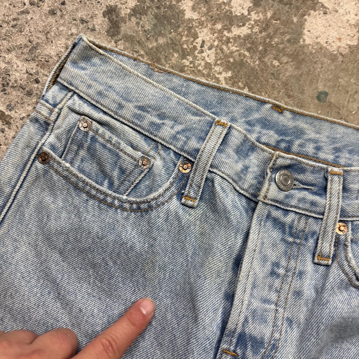 Blue Denim Levi’s Men’s Cut Off Shorts | W25