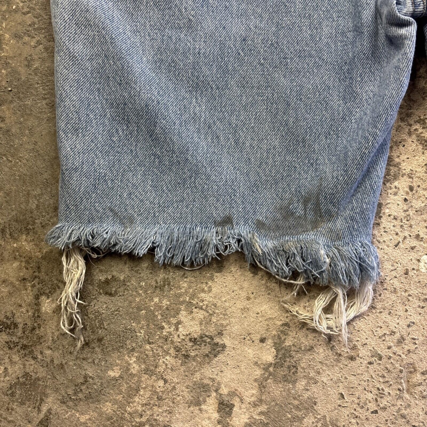 Light Blue Levi’s Cut Off Denim Jean Shorts | W32"