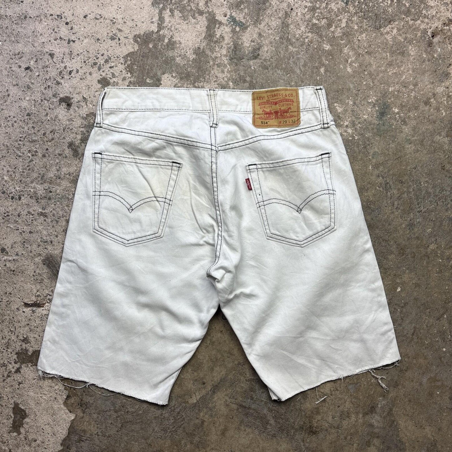 Distressed White Levi’s 514 Men’s Cut Off Shorts | W29