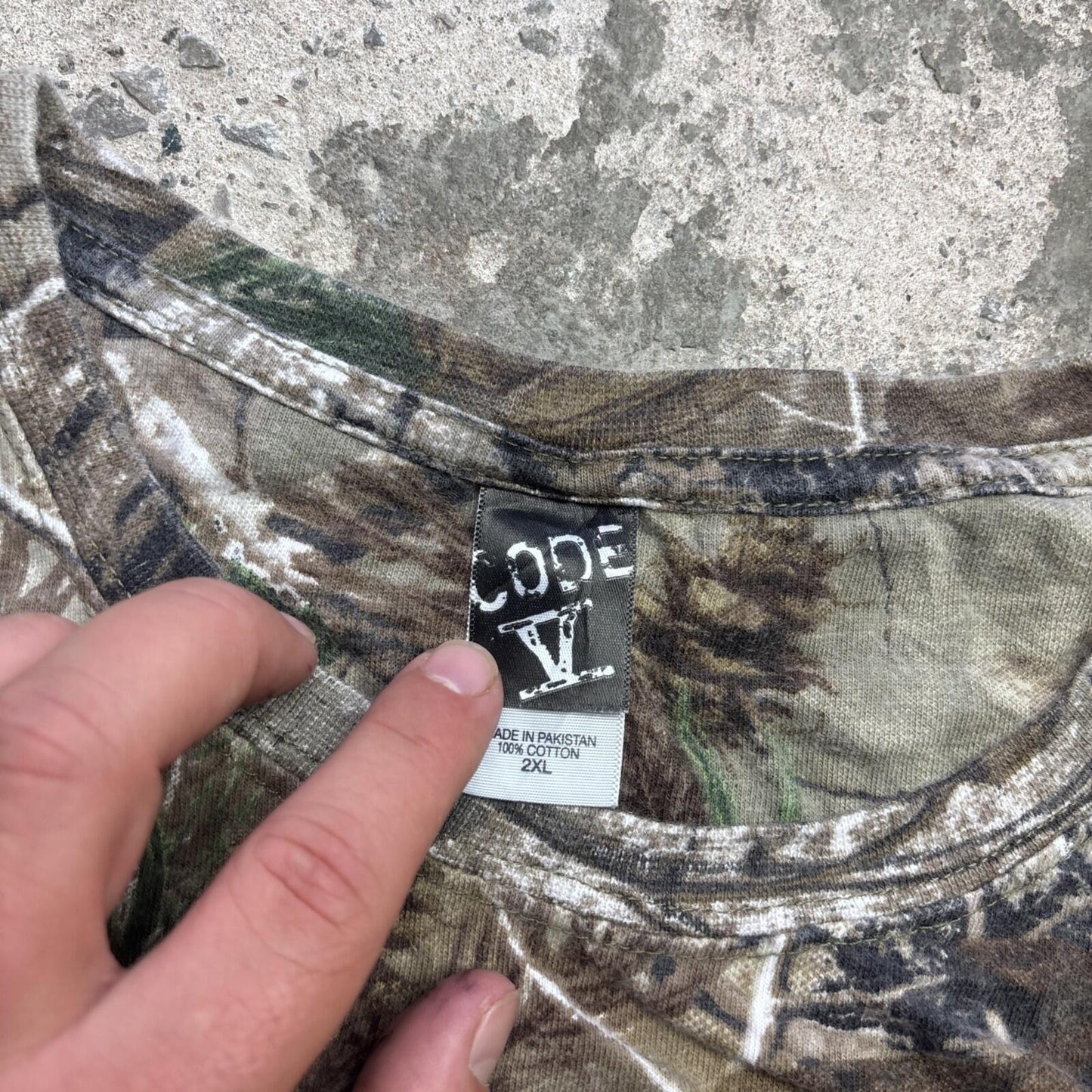 Realtree Graphic Men’s T-shirt With Bank Graphic  | XL