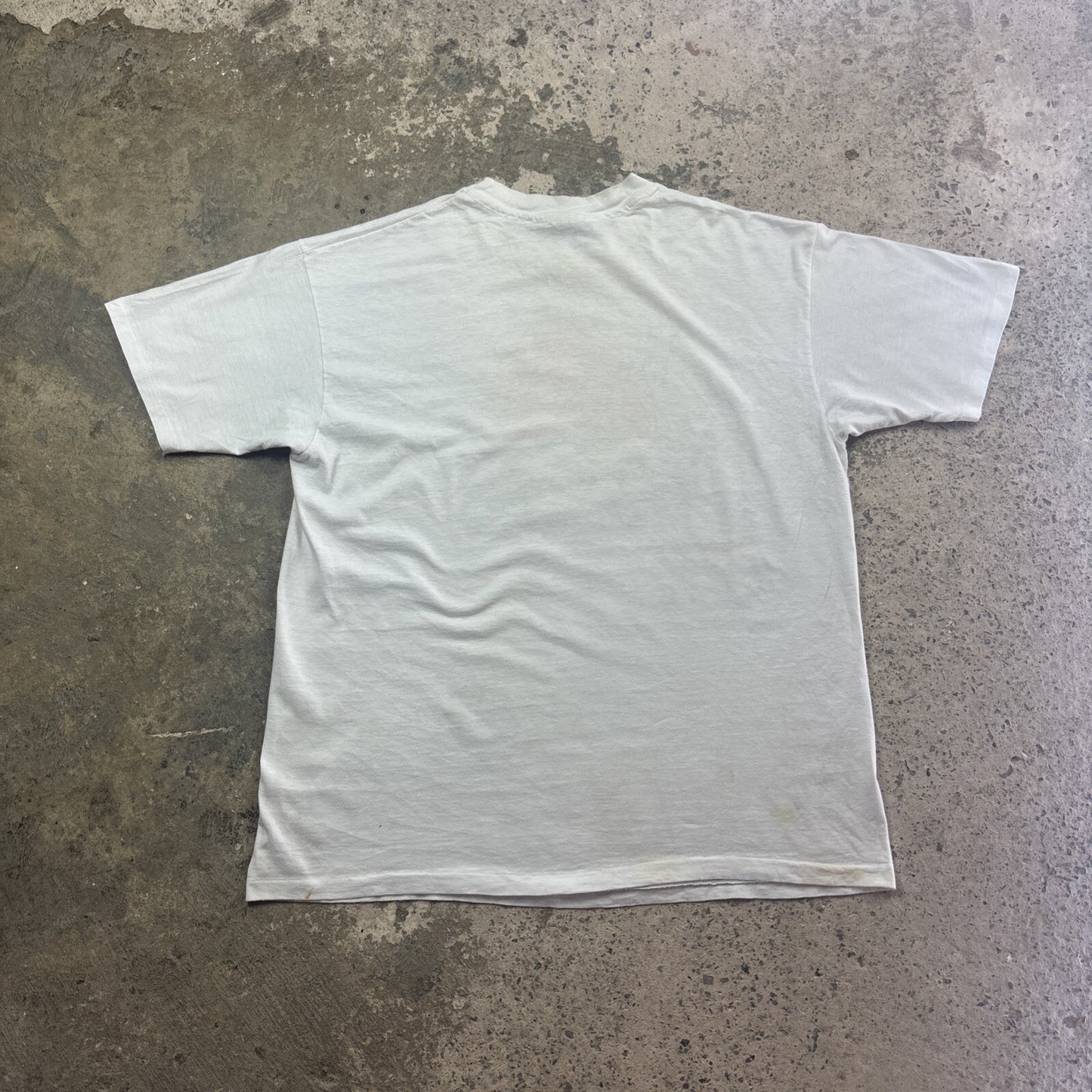 Vintage White Racing Groahic Hanes T-shirt | Size XL