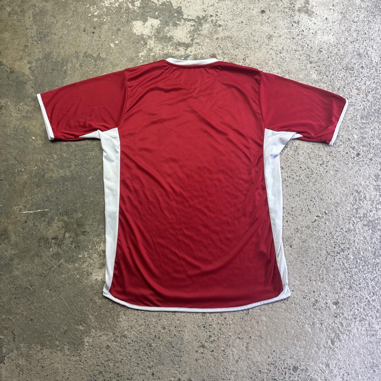 Red Umbro England Football Training Shirt | Size: M