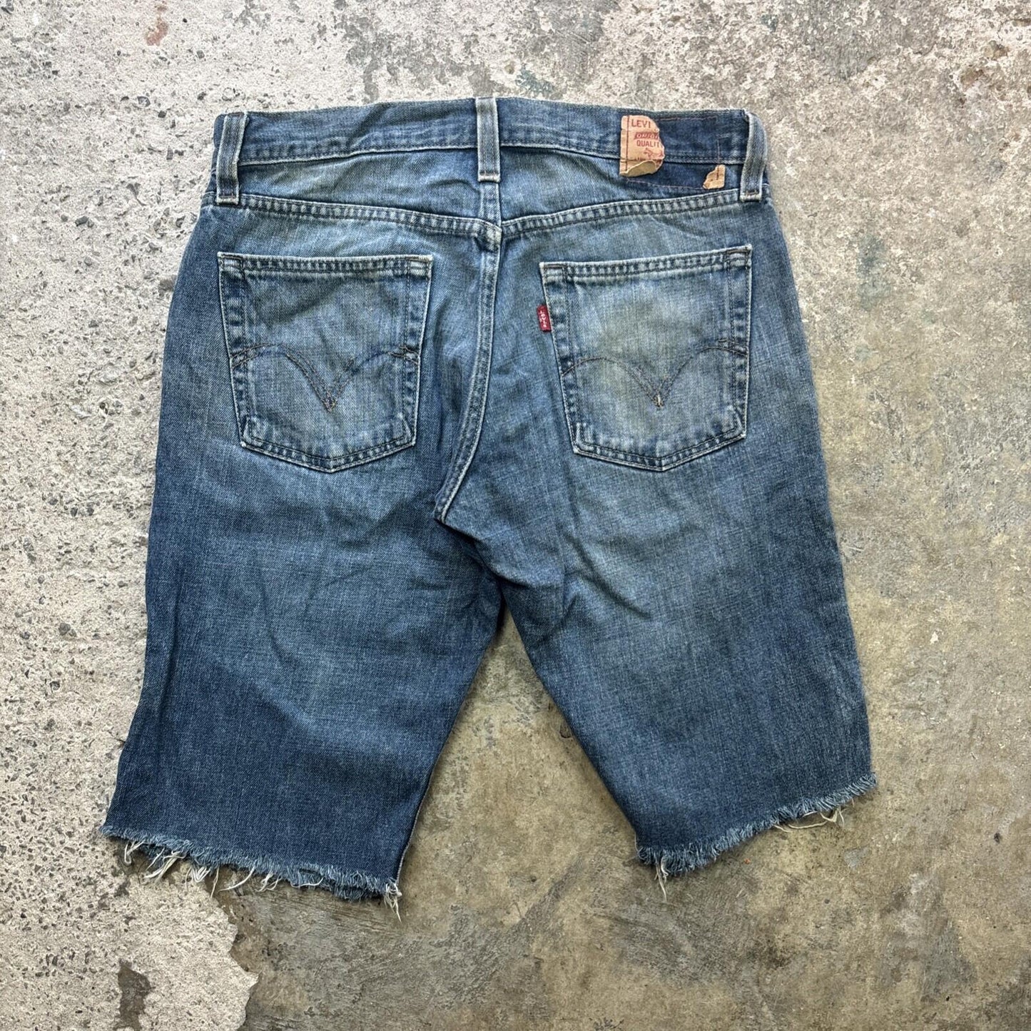 Blue Denim Levi’s 514 Women’s Cut Off Shorts | W32