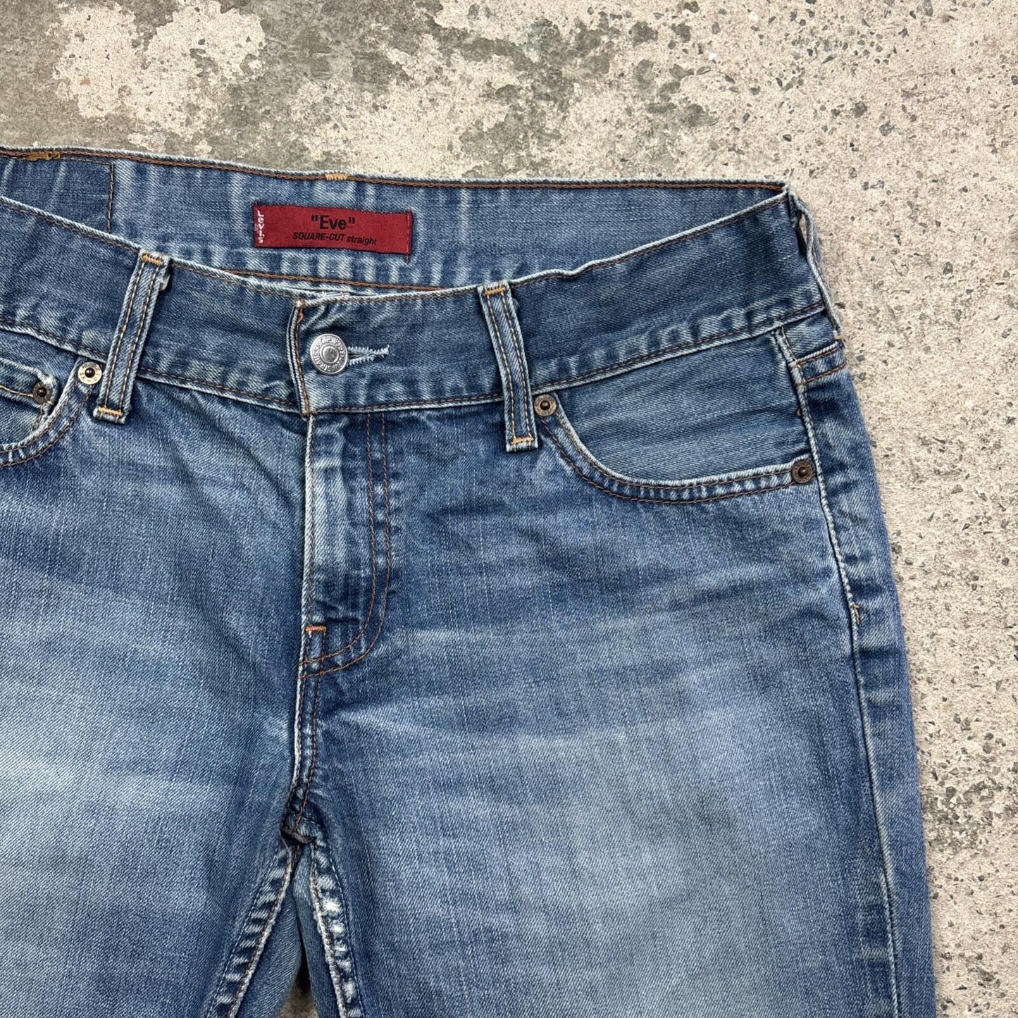 Textured Blue Women’s Levis 557 Cut Off Jean Shorts | W30"