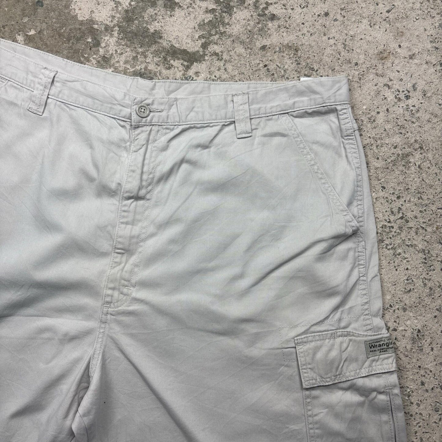 Cream Wrangler Cotton Cargo Shorts | W40"