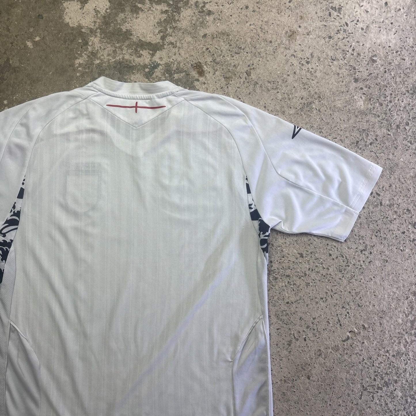 White England Umbro 2007/09 Home Shirt | Size: M