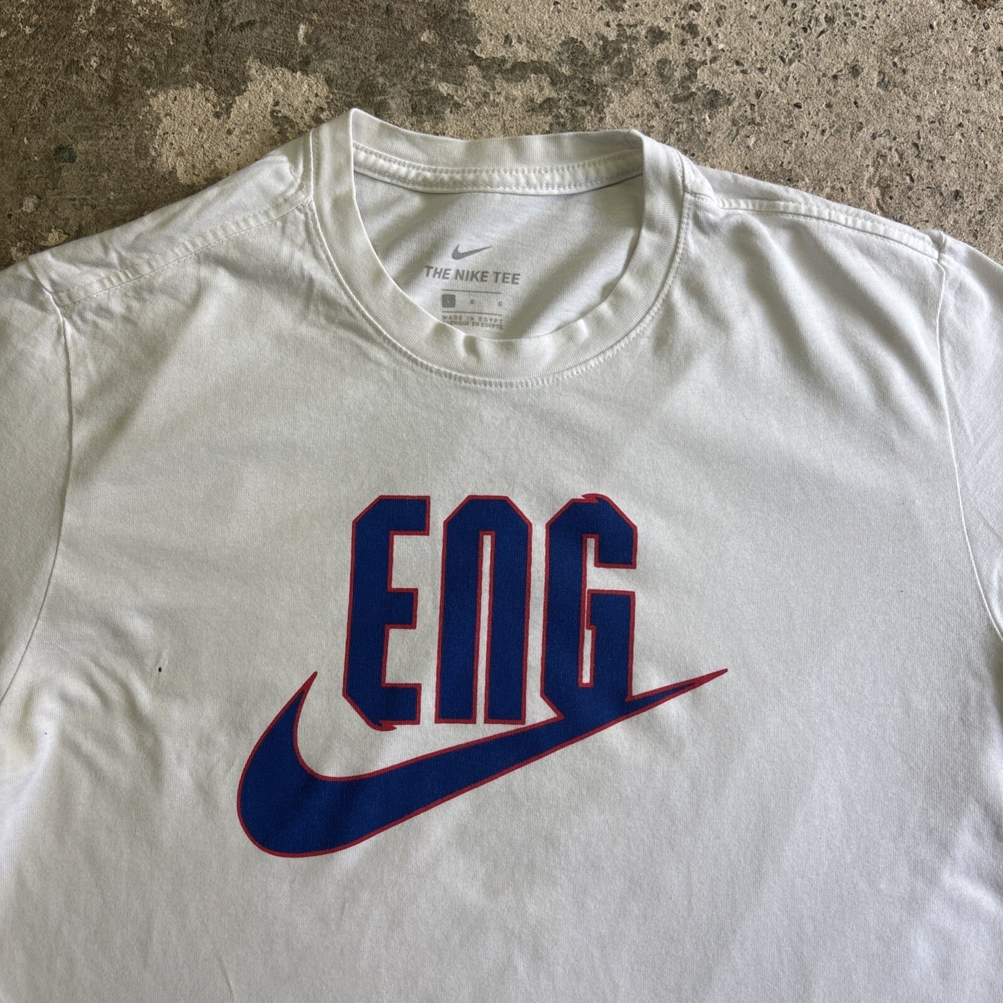 White Nike Graphic England Football T-shirt | Size: L