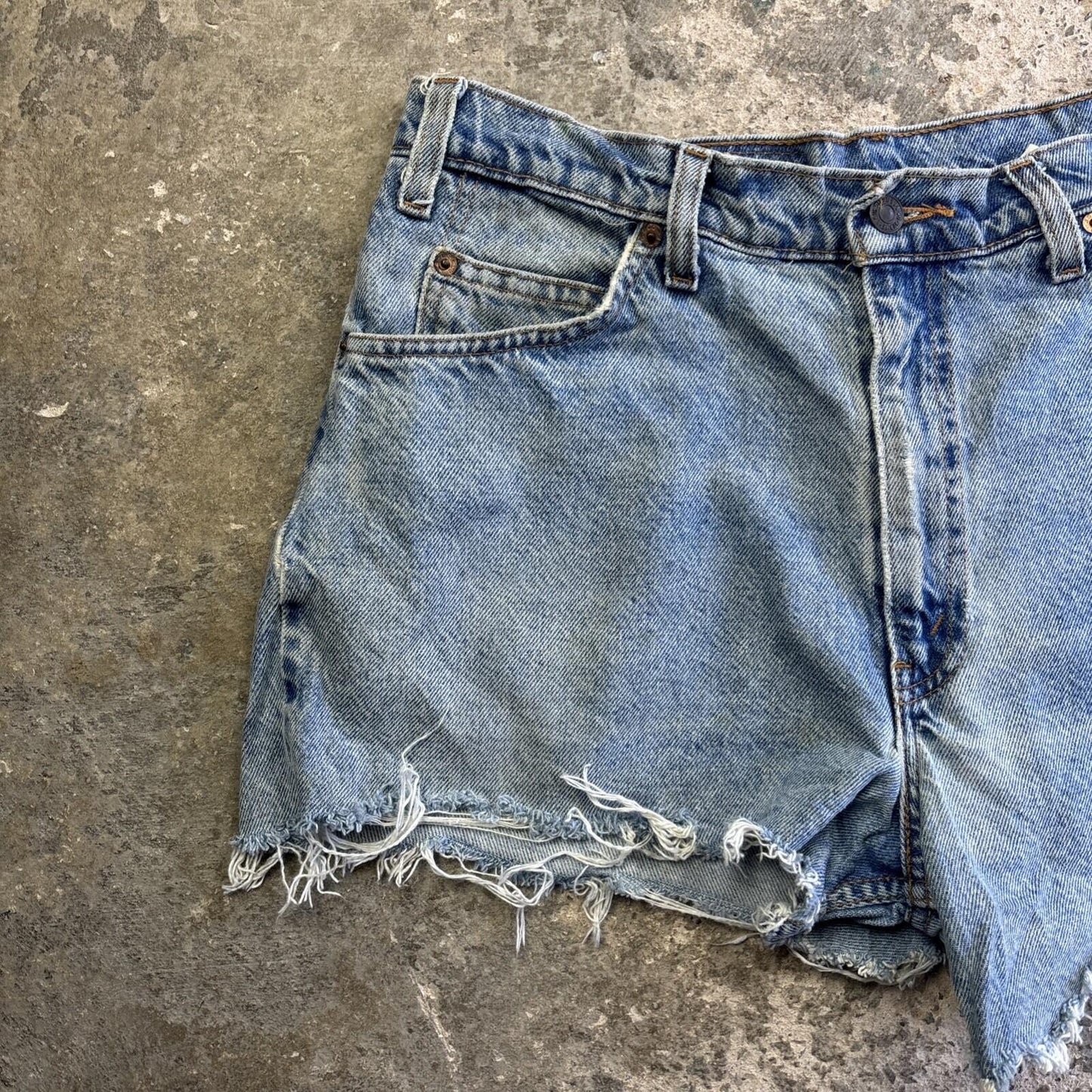 Light Blue Denim Levi’s Cut Off Short Shorts | W33"