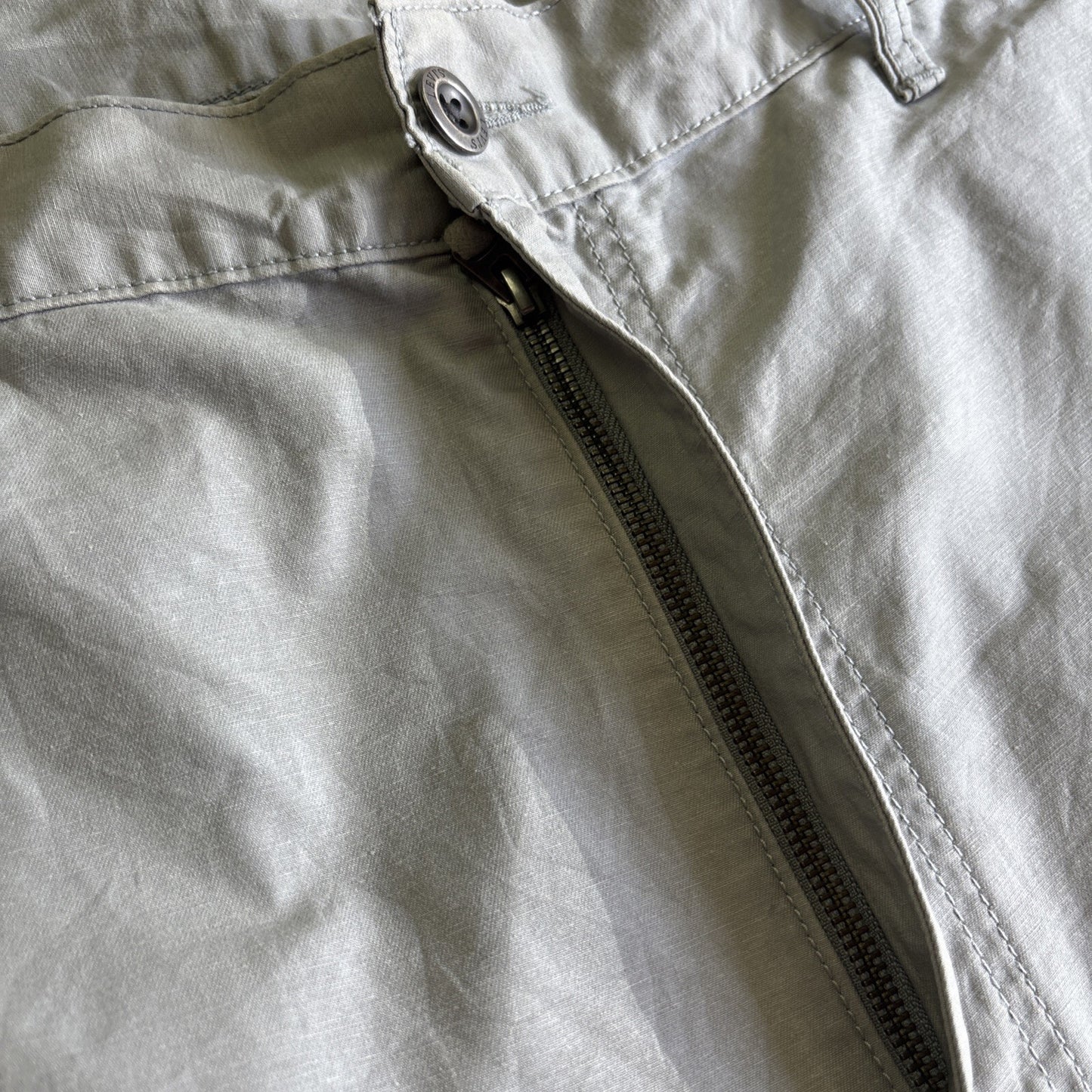 Grey Levi’s Cotton Cargo Shorts | W40"