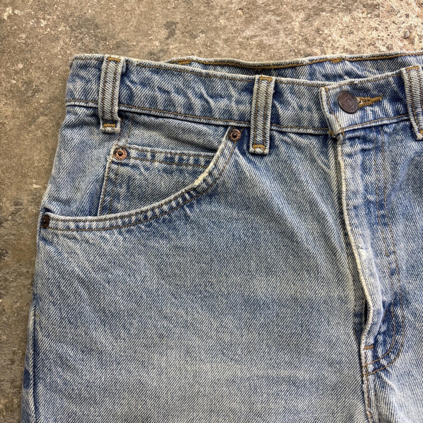 Light Blue Levi’s 631 Cut Off Denim Jean Shorts | W32