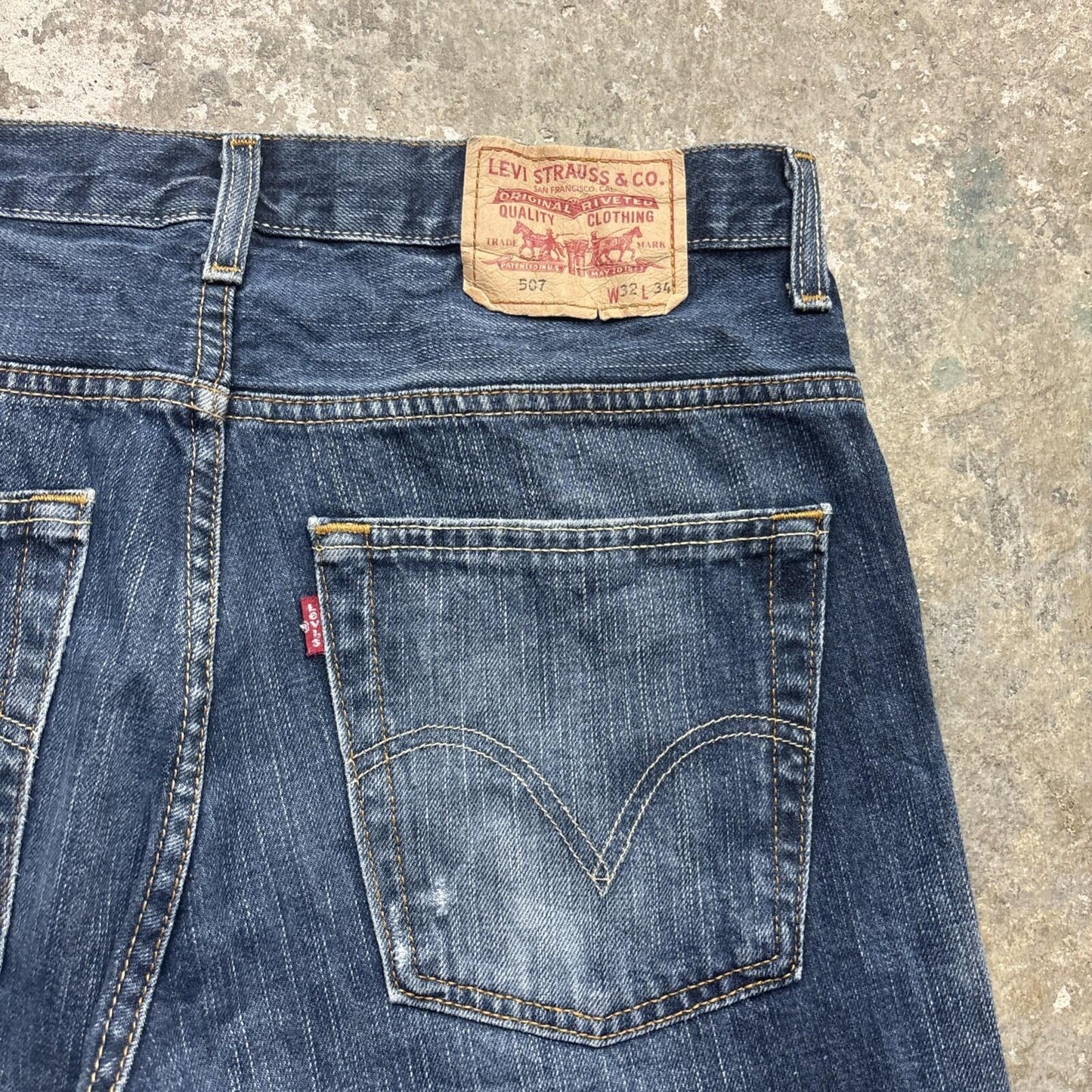 Blue Denim Levi’s 507 Men’s Cut Off Shorts | W32
