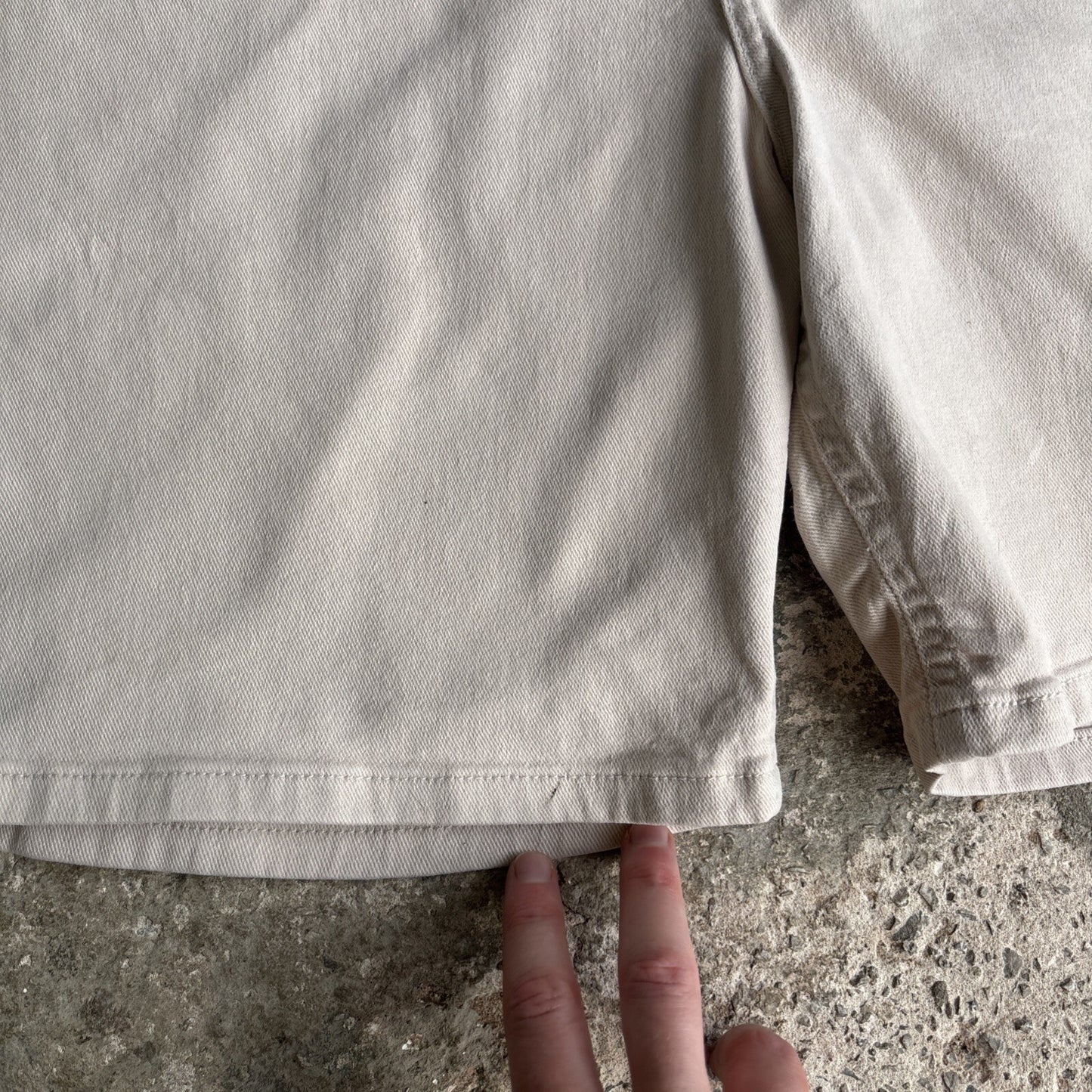 Cream Denim Levis Shorts | W40"