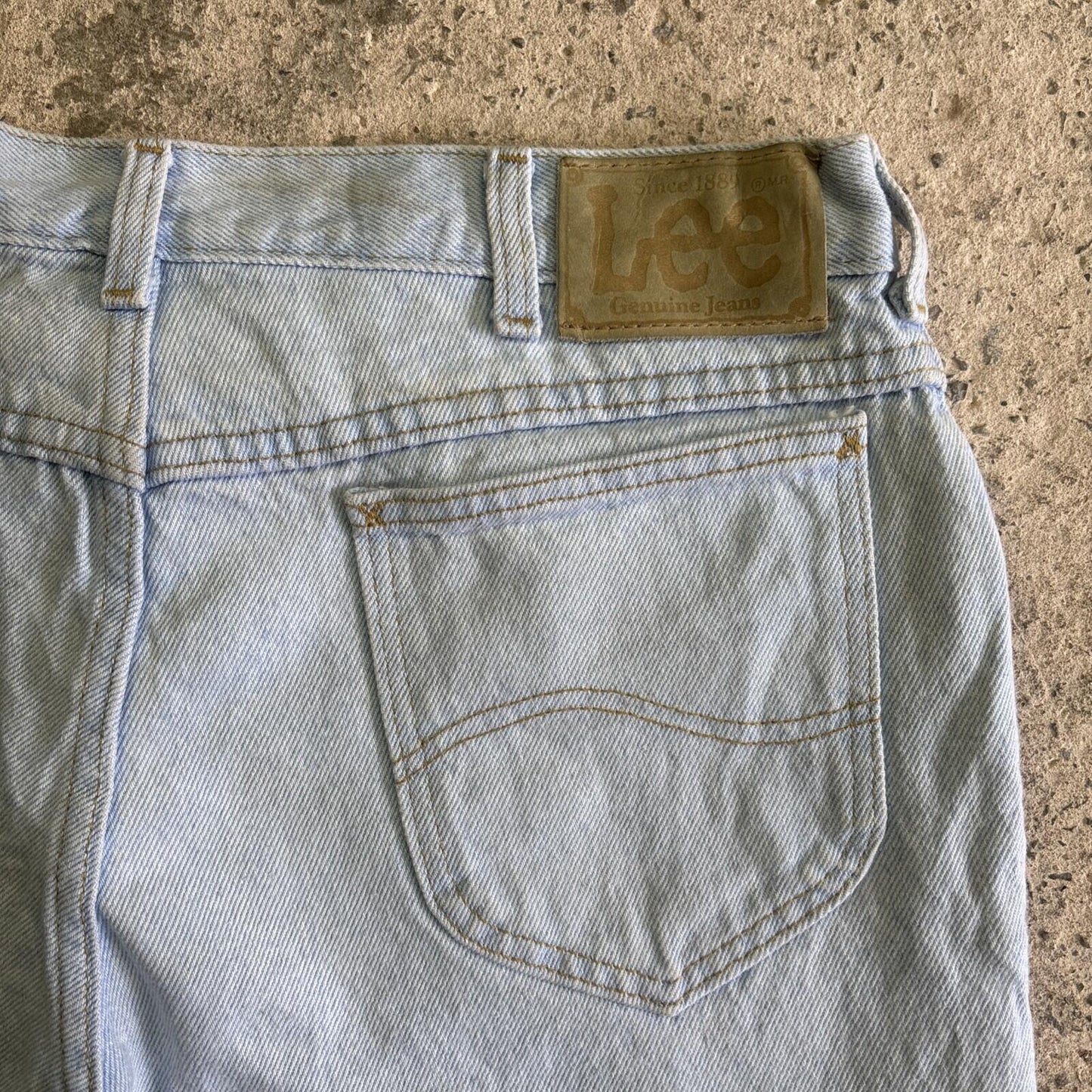 Light Blue Lee Denim Jean Shorts w/ Relaxed fit | W36